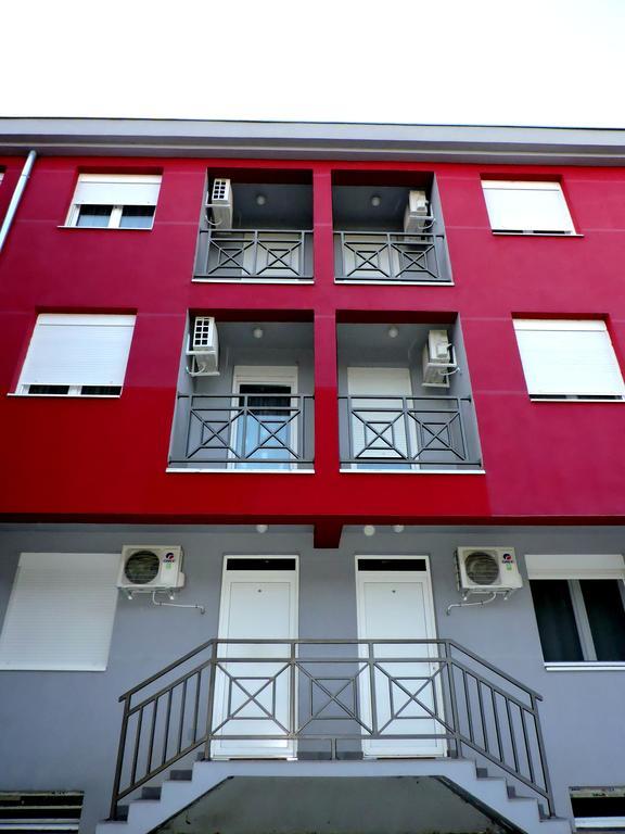 B&B Zmajevo Gnezdo 021 Sremska Kamenica Exterior photo
