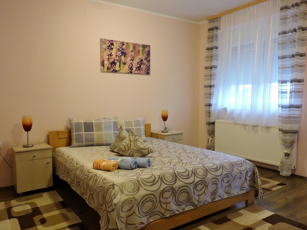 B&B Zmajevo Gnezdo 021 Sremska Kamenica Exterior photo